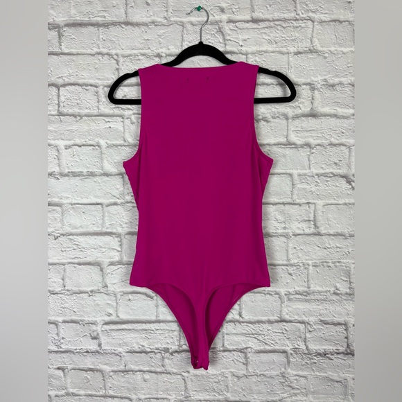 NWT Express Body Contour Sleeveless High Neck Front Cutout Thong Bodysuit S - Picture 8 of 8
